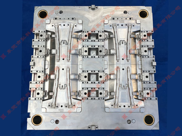 汽車(chē)制造助推注塑模具行業(yè)發(fā)展